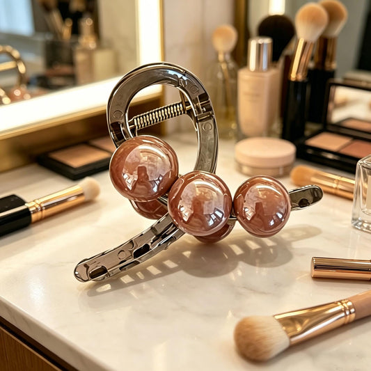 ヘアクリップ 大きめ バンスクリップ へあくりっぷ 大きめしっかり オフィス 髪留め クリップ シンプル ヘアアクセサリー かみどめ クリップ 大きめしっかり ワクロスビーズのヘアピン (茶色)